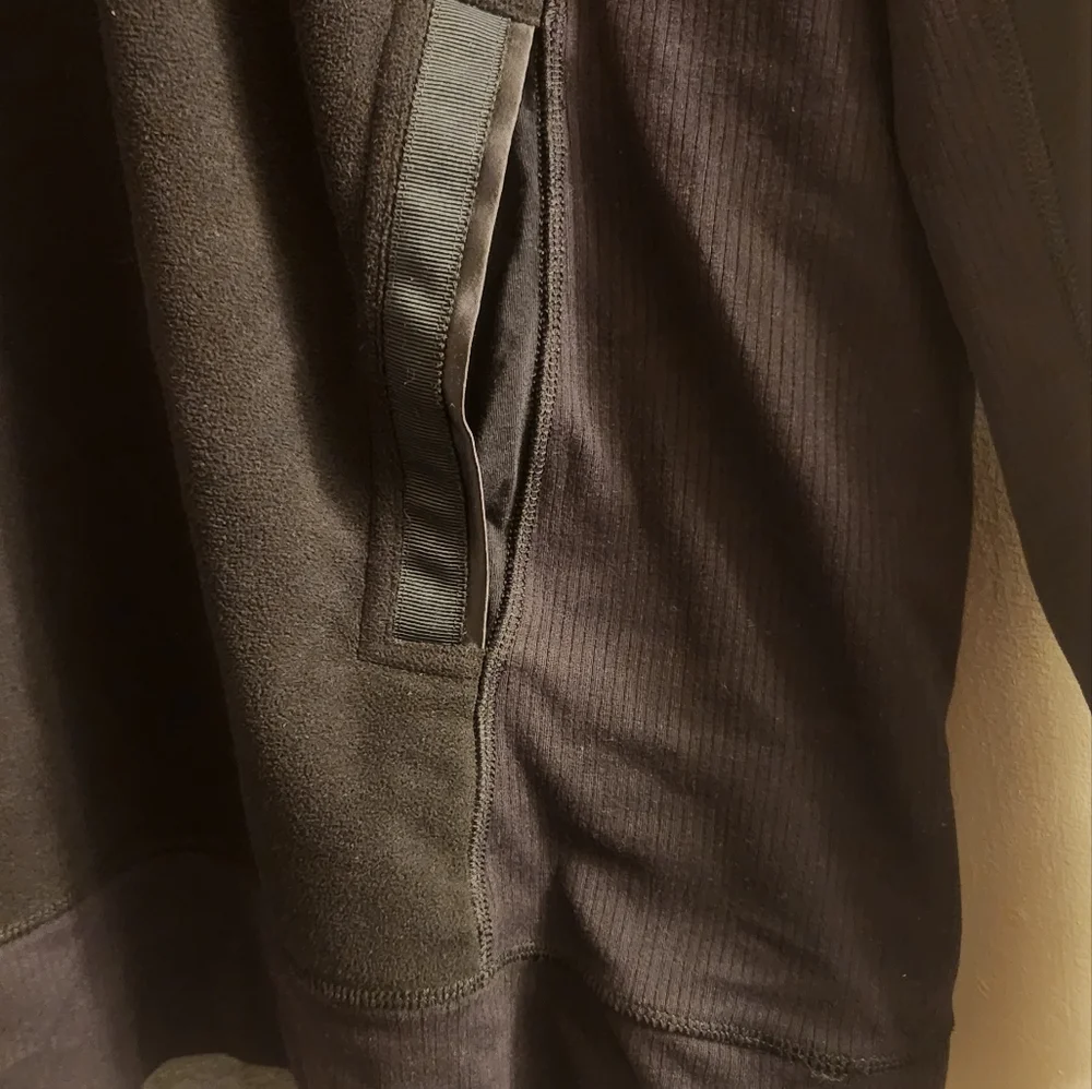 Lululemon sweeter - Picture 6 of 9